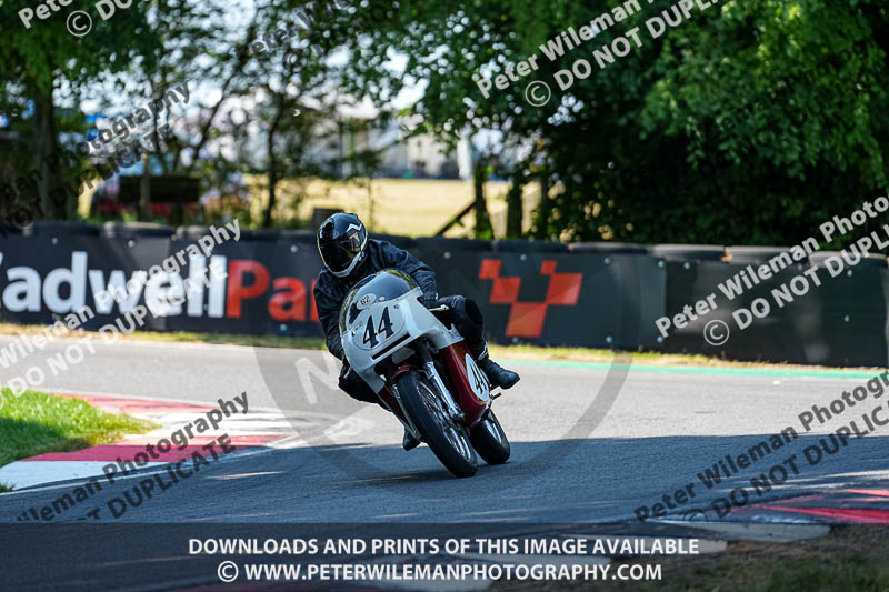 cadwell park;cadwell park photographs;cadwell trackday photographs;enduro digital images;event digital images;eventdigitalimages;peter wileman photography;racing digital images;trackday digital images;trackday photos